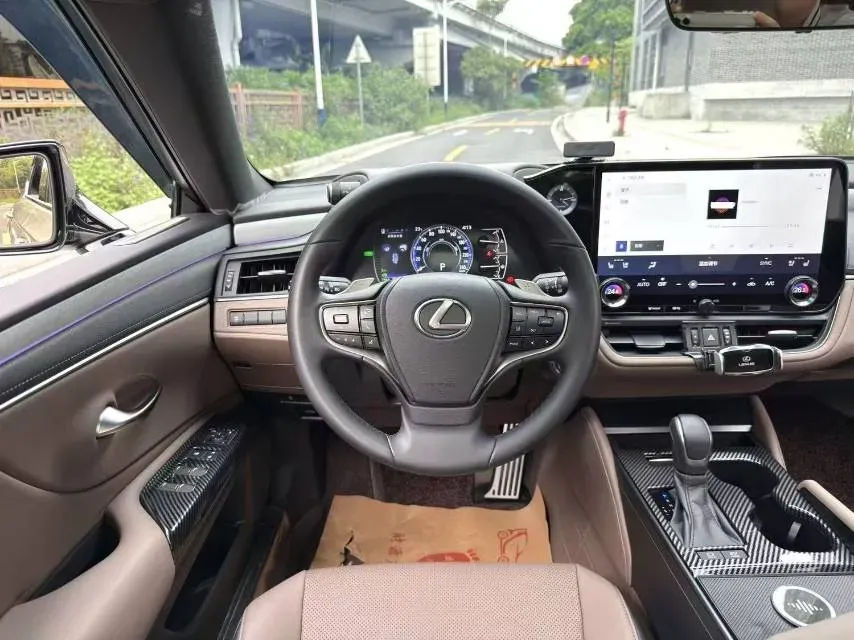 2025 Lexus ES 2.5L 178HP L4 E-CVT Hybrid,autocango,china used car exporter,china ev exporter,chinese used car exporter,chinese used ev exporter