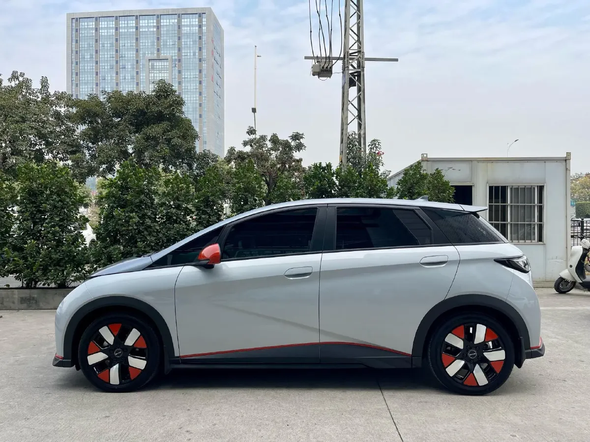 2021 Ford Escort 1.5L 122HP L3 6AT,autocango,china used car exporter,china ev exporter,chinese used car exporter,chinese used ev exporter
