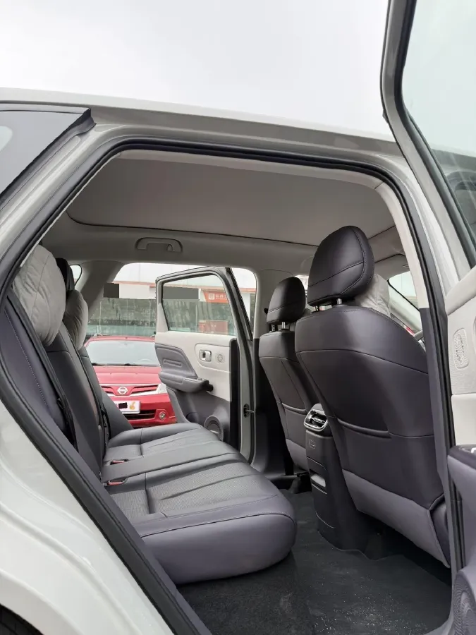 2025 Leapmotor B10 BEV 56.2KWH,autocango,china used car exporter,china ev exporter,chinese used car exporter,chinese used ev exporter