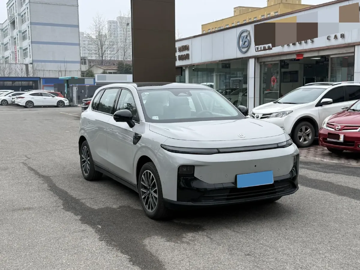 2025 Leapmotor B10 BEV 56.2KWH,autocango,china used car exporter,china ev exporter,chinese used car exporter,chinese used ev exporter