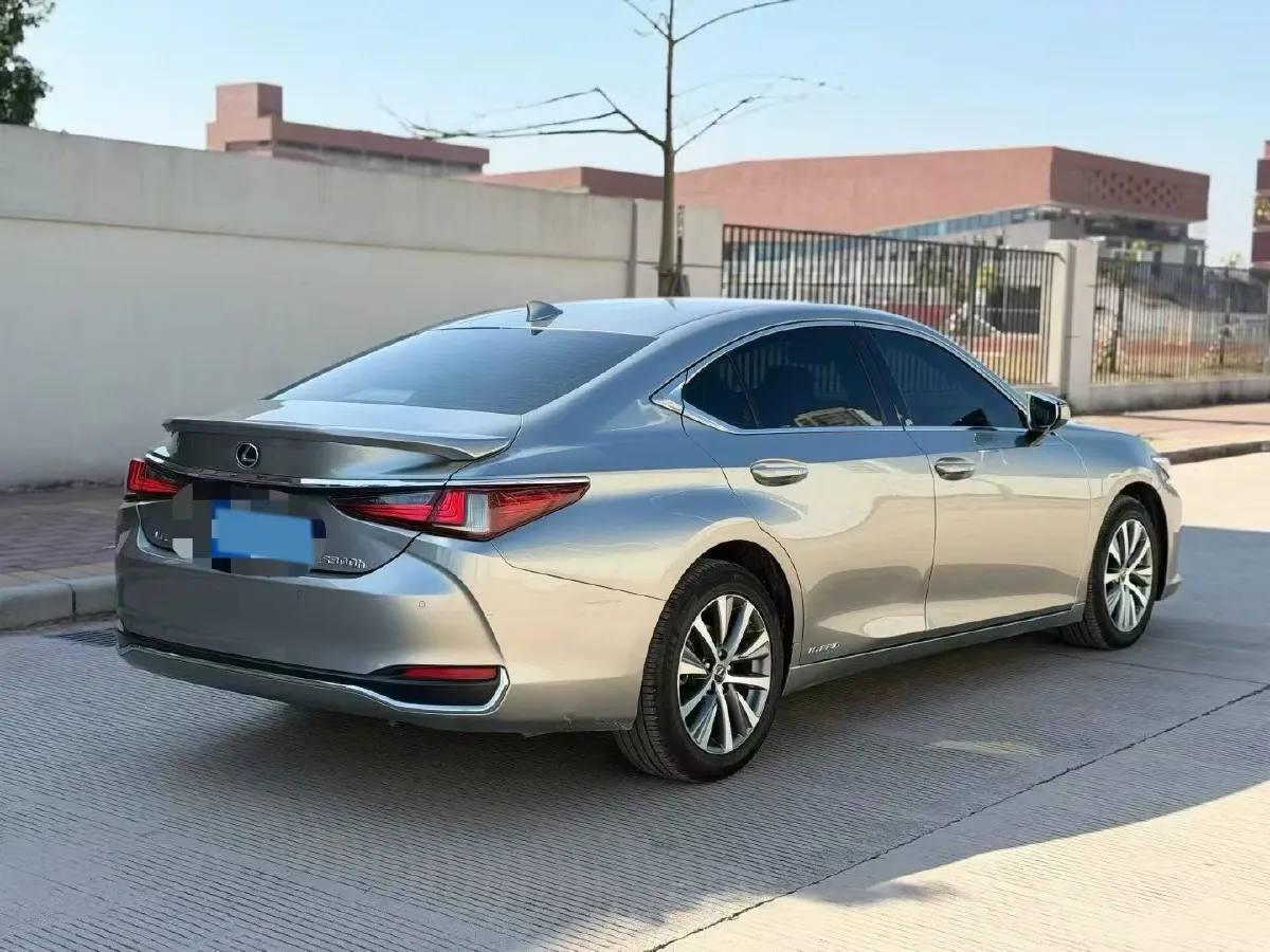 2018 Lexus ES 2.5L 178HP L4 E-CVT Hybrid,autocango,china used car exporter,china ev exporter,chinese used car exporter,chinese used ev exporter