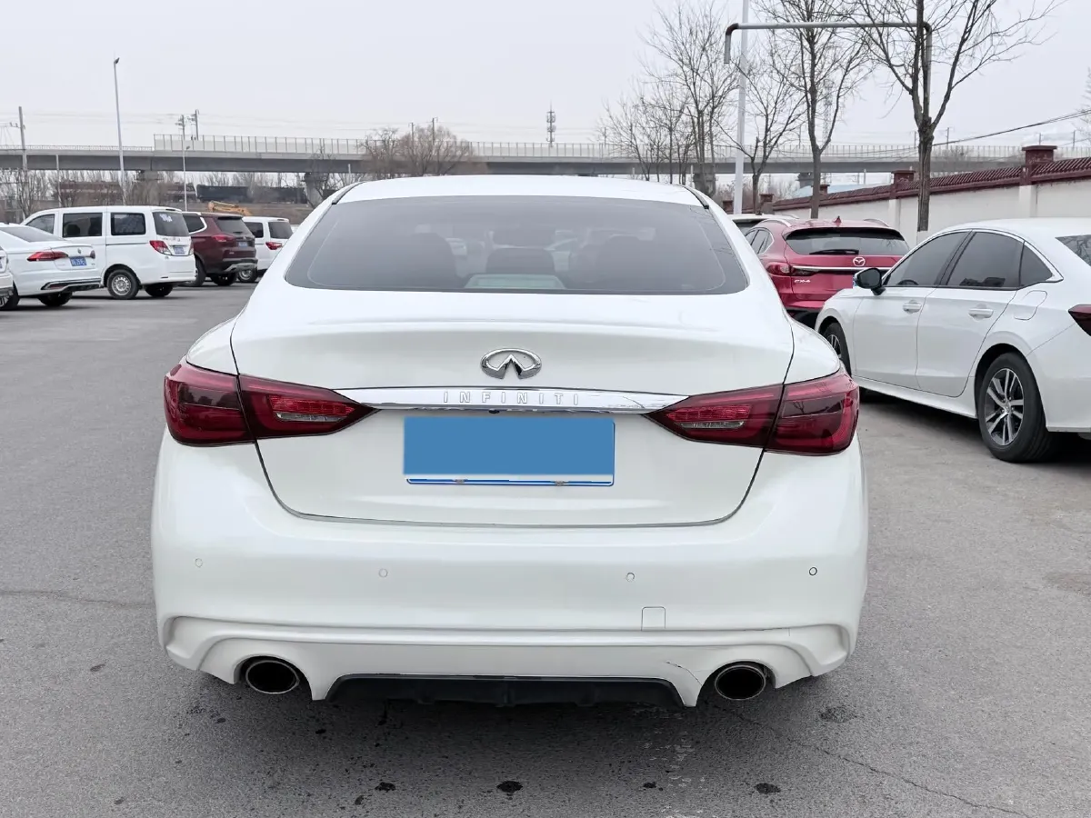 2018 Jeep Grand Commander 2.0T 265HP L4 9AT,autocango,china used car exporter,china ev exporter,chinese used car exporter,chinese used ev exporter