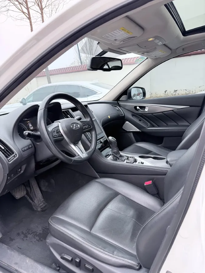 2018 Jeep Grand Commander 2.0T 265HP L4 9AT,autocango,china used car exporter,china ev exporter,chinese used car exporter,chinese used ev exporter