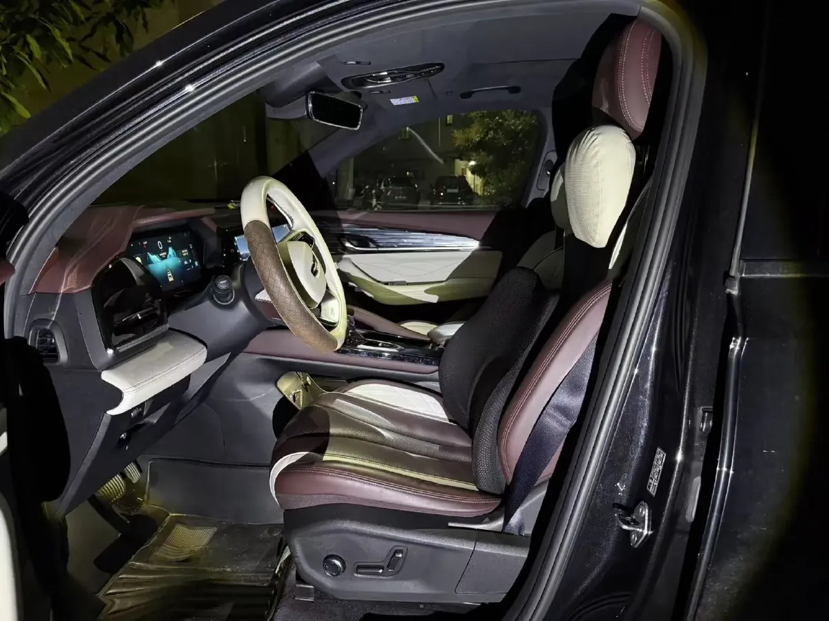 2021 Geely Monjaro 2.0T 218HP L4 7DCT,autocango,china used car exporter,china ev exporter,chinese used car exporter,chinese used ev exporter