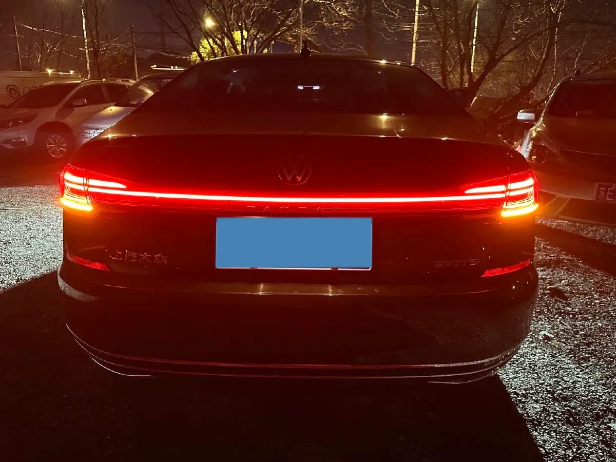 2023 Volkswagen Passat 2.0T 186HP L4 7DCT,autocango,china used car exporter,china ev exporter,chinese used car exporter,chinese used ev exporter