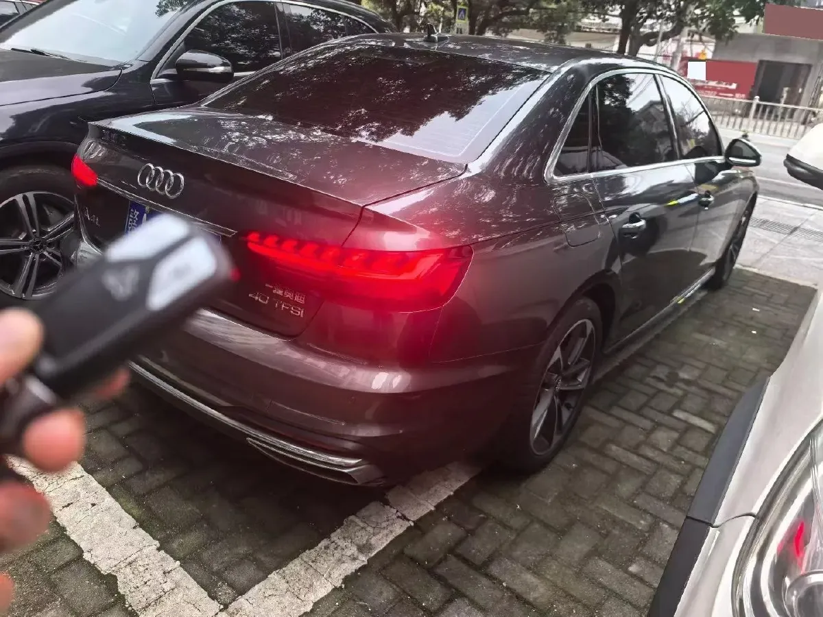 2020 Audi A4L 2.0T 190HP L4 7DCT,autocango,china used car exporter,china ev exporter,chinese used car exporter,chinese used ev exporter