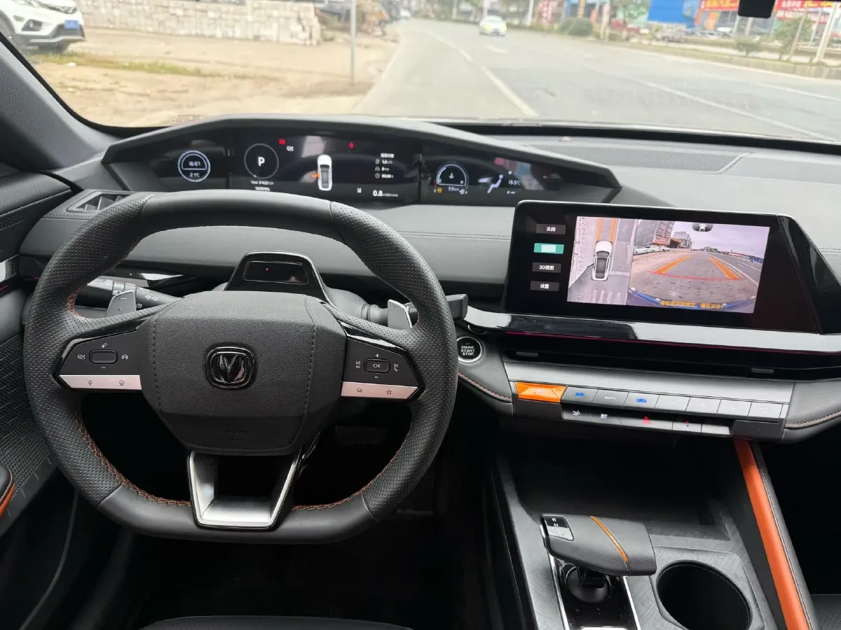 2023 ChangAn UNI-V 1.5T 188HP L4 7DCT,autocango,china used car exporter,china ev exporter,chinese used car exporter,chinese used ev exporter