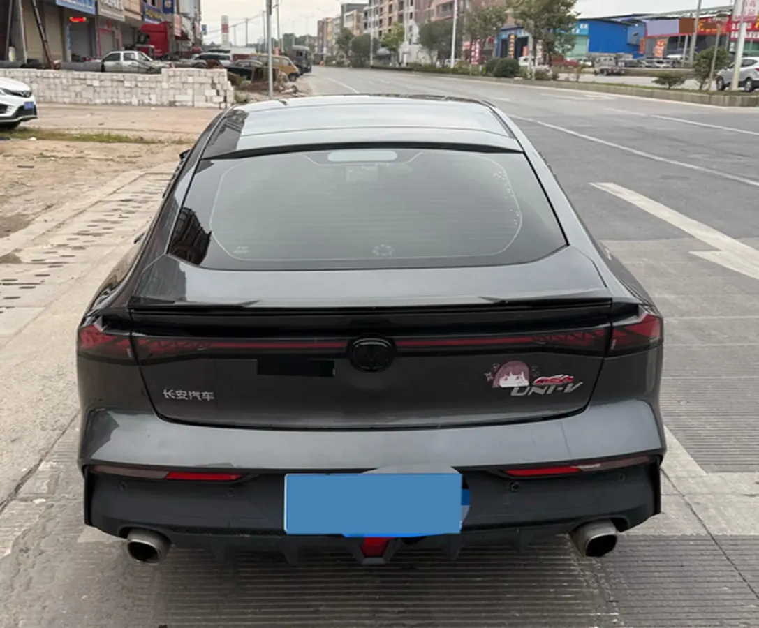 2023 ChangAn UNI-V 1.5T 188HP L4 7DCT,autocango,china used car exporter,china ev exporter,chinese used car exporter,chinese used ev exporter