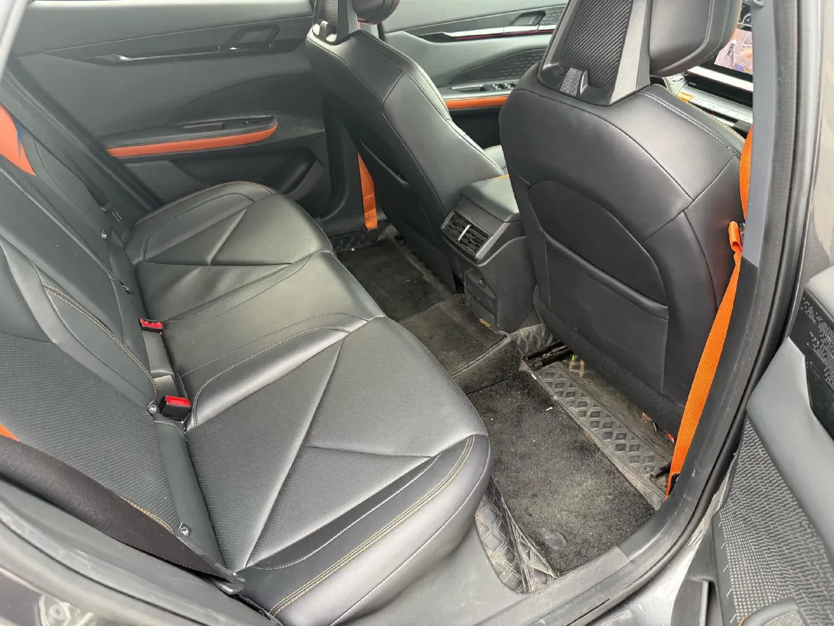 2023 ChangAn UNI-V 1.5T 188HP L4 7DCT,autocango,china used car exporter,china ev exporter,chinese used car exporter,chinese used ev exporter