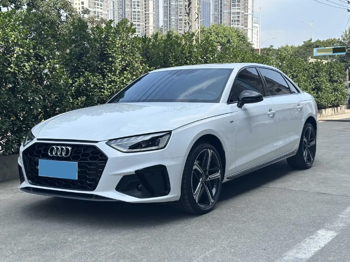 2024 Audi A4L 2.0T 190HP L4 7DCT,autocango,china used car exporter,china ev exporter,chinese used car exporter,chinese used ev exporter