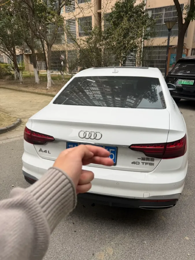 2020 Audi A4L 2.0T 190HP L4 7DCT,autocango,china used car exporter,china ev exporter,chinese used car exporter,chinese used ev exporter