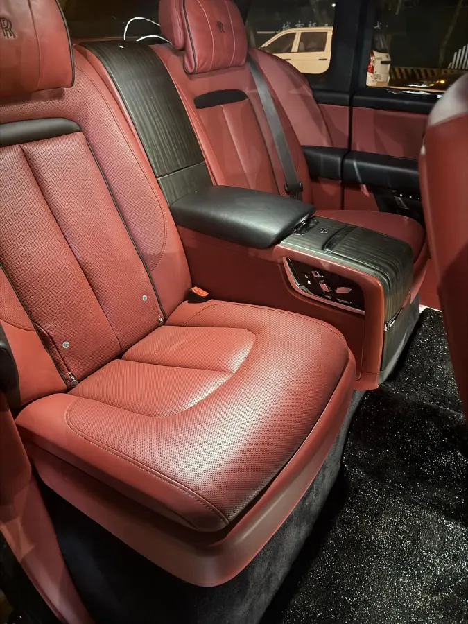 2018 Rolls-Royce Cullinan 6.7T 571HP V12 8AT,autocango,china used car exporter,china ev exporter,chinese used car exporter,chinese used ev exporter