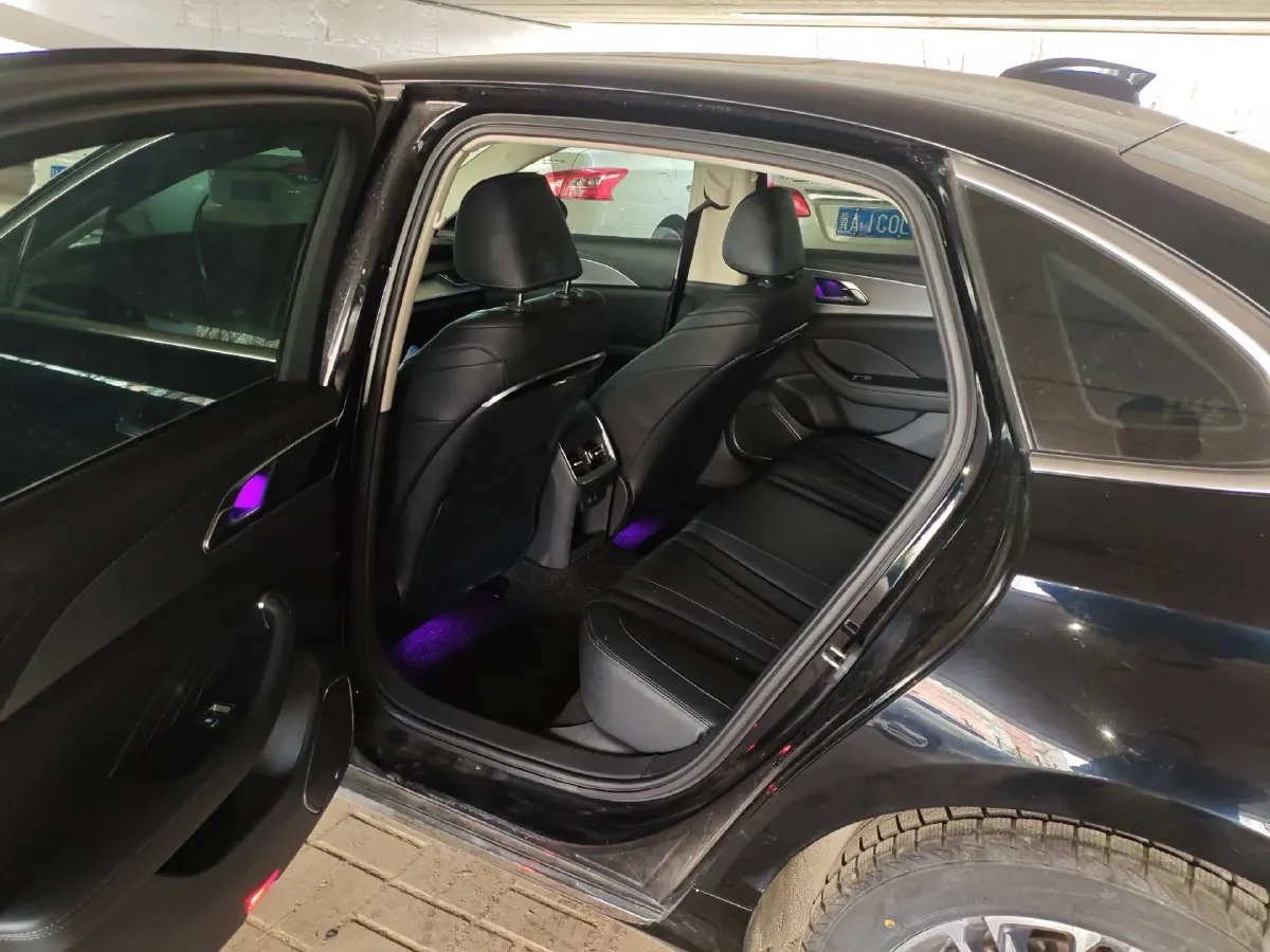 2022 HongQi H5 1.5T 169HP L4 7DCT,autocango,china used car exporter,china ev exporter,chinese used car exporter,chinese used ev exporter