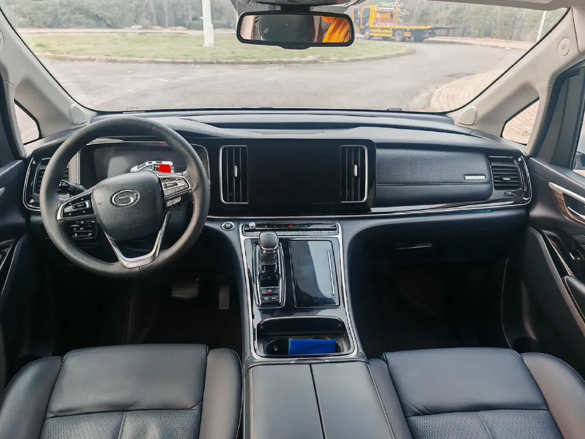 2021 GAC Trumpchi M8 2.0T 252HP L4 8AT,autocango,china used car exporter,china ev exporter,chinese used car exporter,chinese used ev exporter