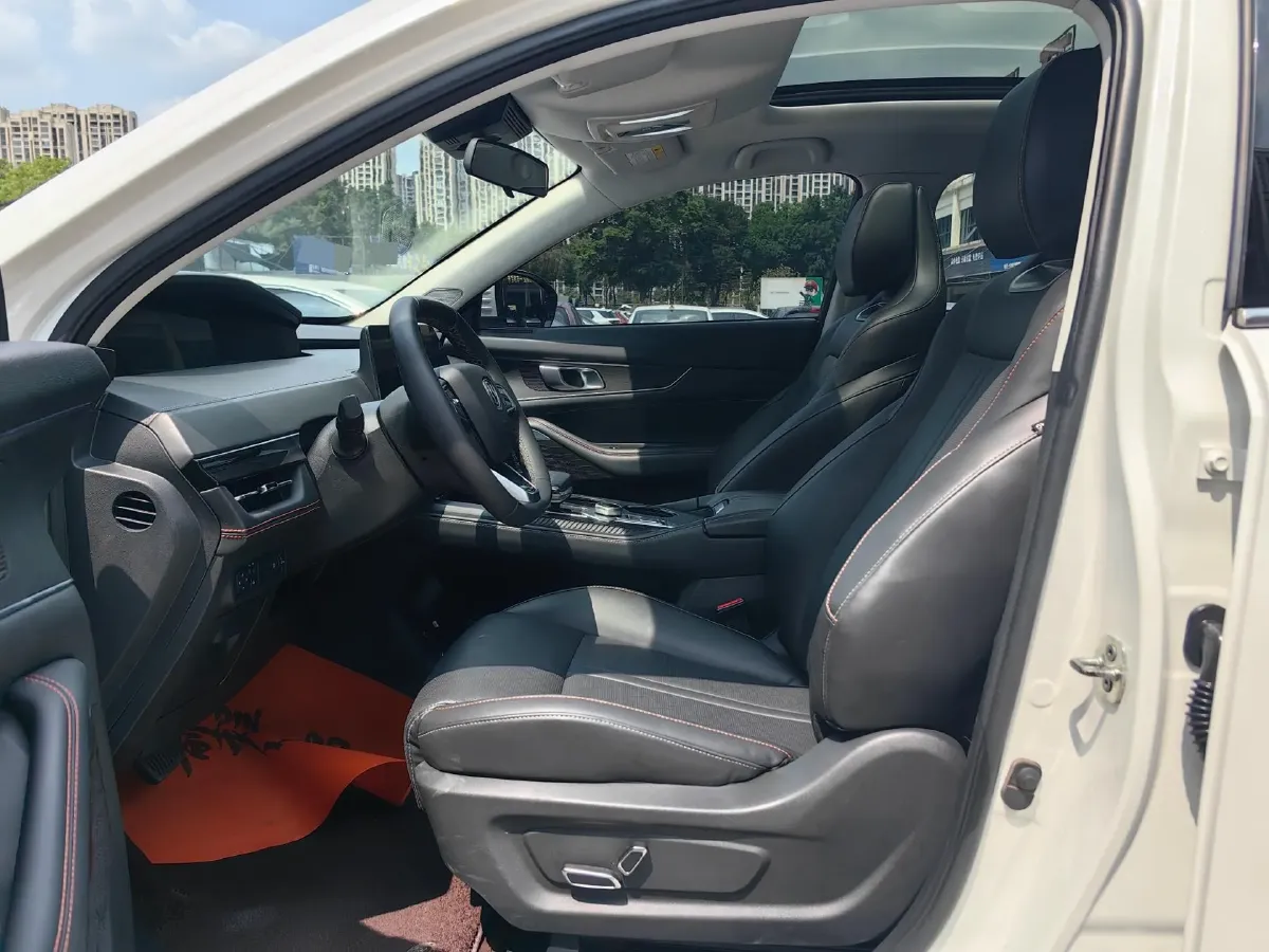 2021 ChangAn UNI-K 2.0T 233HP L4 8AT,autocango,china used car exporter,china ev exporter,chinese used car exporter,chinese used ev exporter