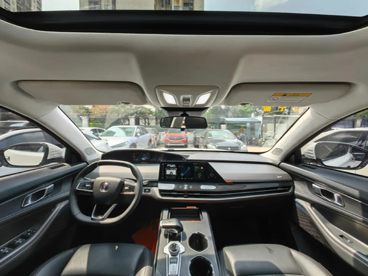 2021 ChangAn UNI-K 2.0T 233HP L4 8AT,autocango,china used car exporter,china ev exporter,chinese used car exporter,chinese used ev exporter