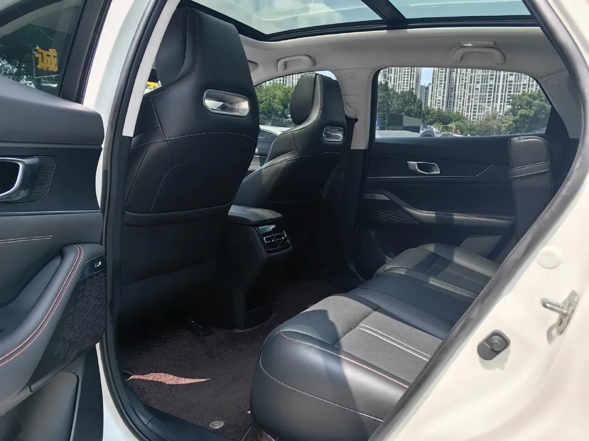 2021 ChangAn UNI-K 2.0T 233HP L4 8AT,autocango,china used car exporter,china ev exporter,chinese used car exporter,chinese used ev exporter