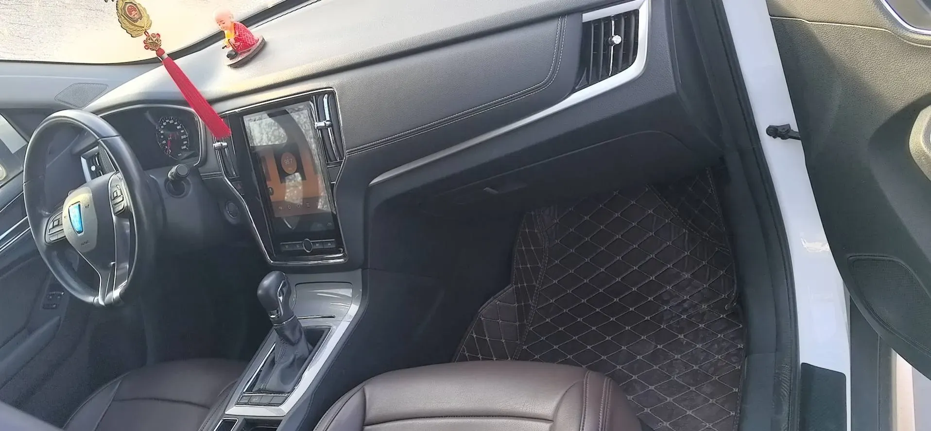 2020 Roewe i6 1.5T 169HP L4 7DCT,autocango,china used car exporter,china ev exporter,chinese used car exporter,chinese used ev exporter