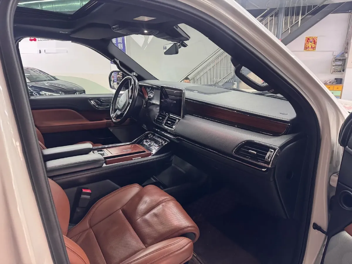 2018 Lincoln Navigator 3.5T 415HP V6 10AT,autocango,china used car exporter,china ev exporter,chinese used car exporter,chinese used ev exporter