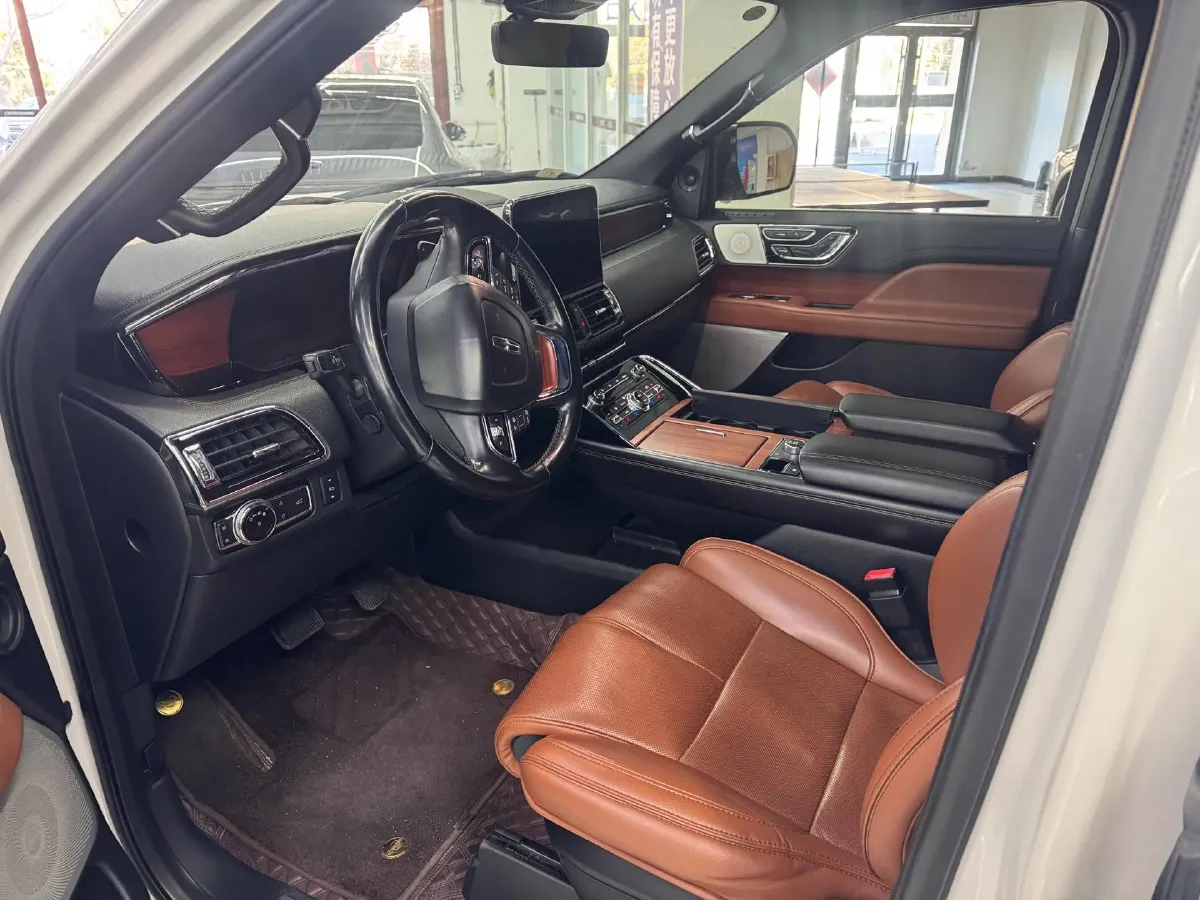 2018 Lincoln Navigator 3.5T 415HP V6 10AT,autocango,china used car exporter,china ev exporter,chinese used car exporter,chinese used ev exporter