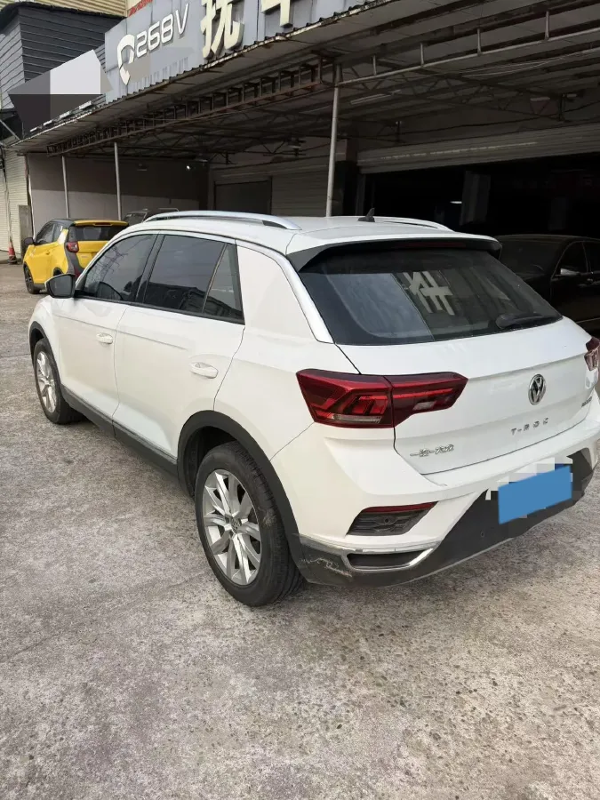 2020 Volkswagen T-Roc 1.4T 131HP L4 7DCT,autocango,china used car exporter,china ev exporter,chinese used car exporter,chinese used ev exporter