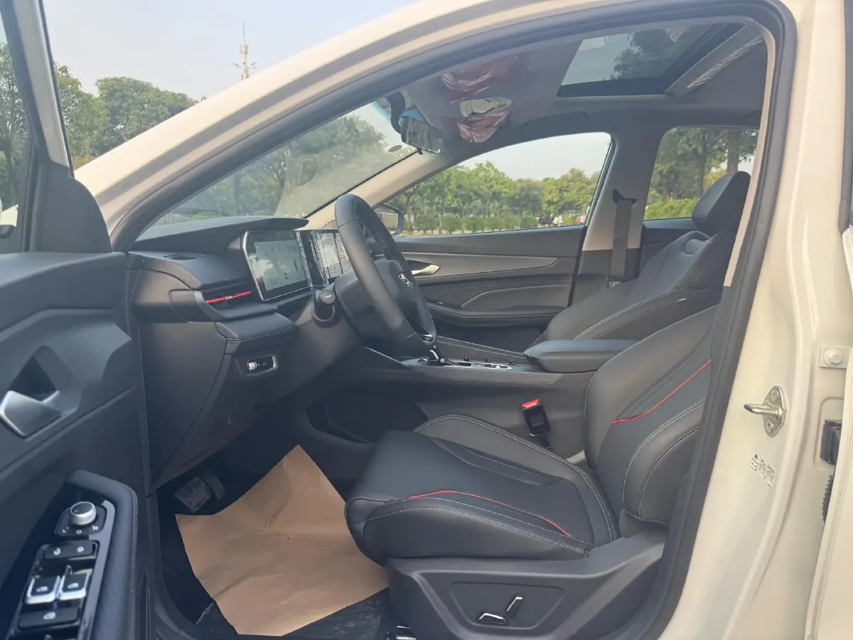 2024 Geely Binray 1.5T 181HP L4 7DCT,autocango,china used car exporter,china ev exporter,chinese used car exporter,chinese used ev exporter