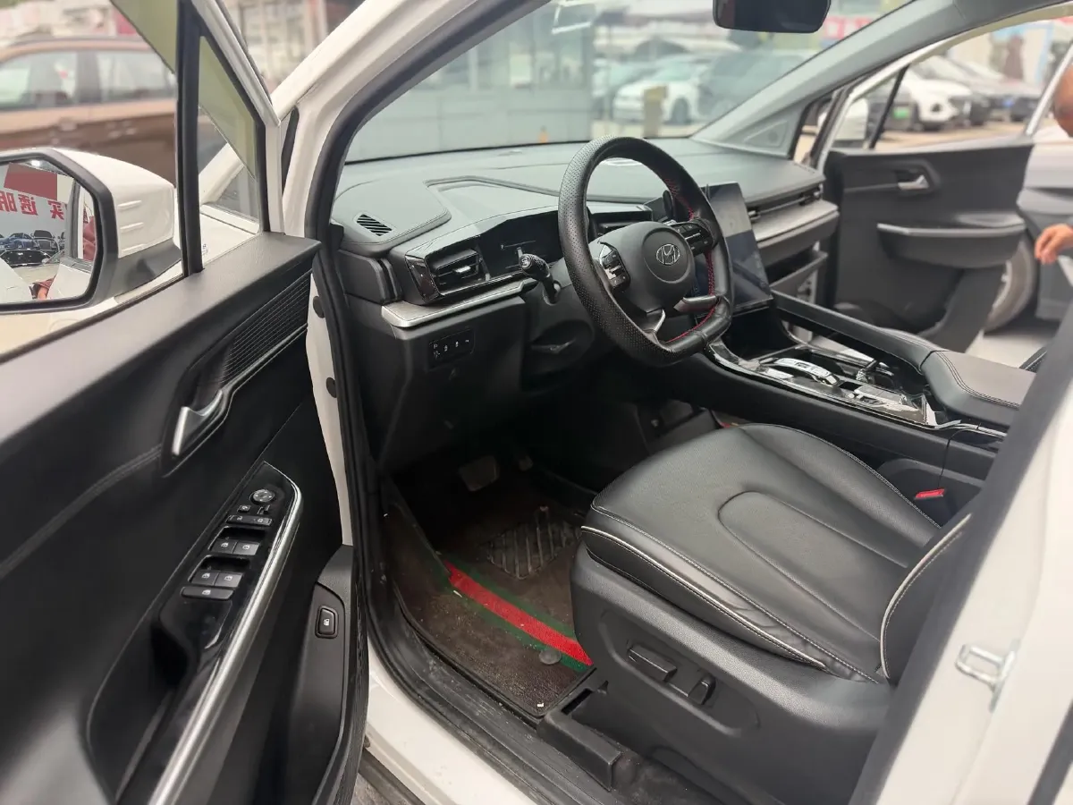 2022 Hyundai Custo 1.5T 170HP L4 8AT,autocango,china used car exporter,china ev exporter,chinese used car exporter,chinese used ev exporter