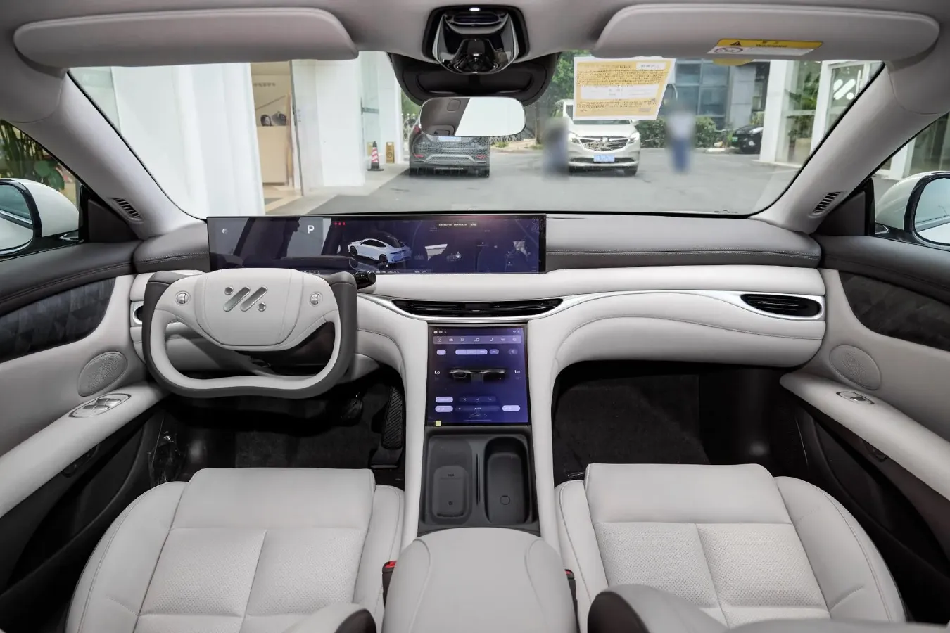 2024 IM L6 BEV 75KWH,autocango,china used car exporter,china ev exporter,chinese used car exporter,chinese used ev exporter