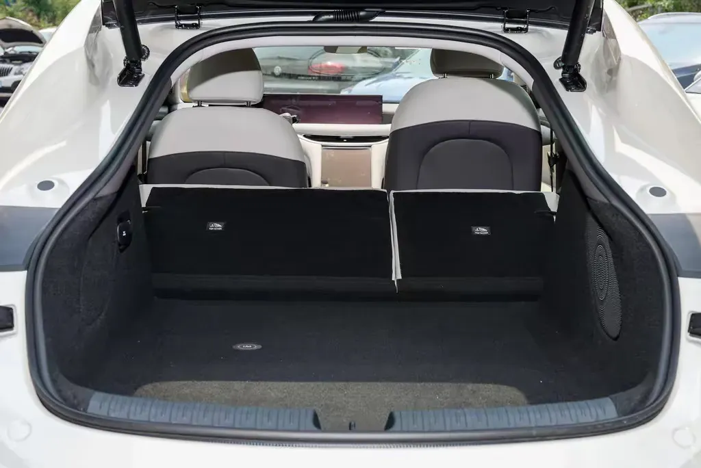 2024 IM L6 BEV 75KWH,autocango,china used car exporter,china ev exporter,chinese used car exporter,chinese used ev exporter