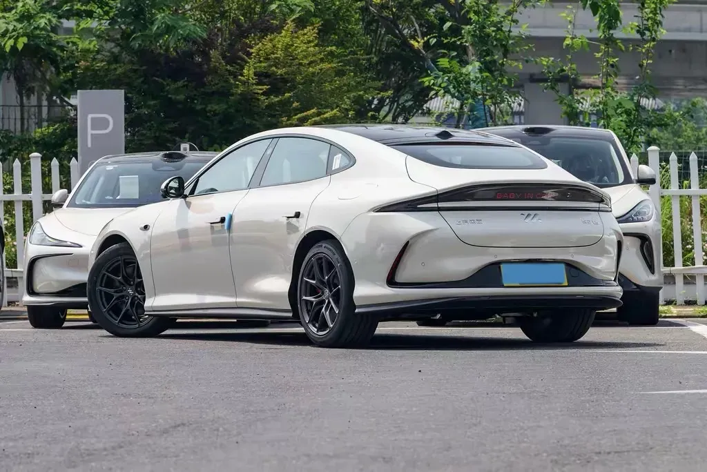 2024 IM L6 BEV 75KWH,autocango,china used car exporter,china ev exporter,chinese used car exporter,chinese used ev exporter