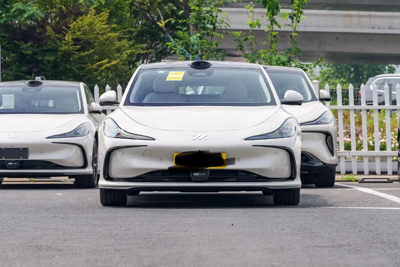 2024 IM L6 BEV 75KWH,autocango,china used car exporter,china ev exporter,chinese used car exporter,chinese used ev exporter