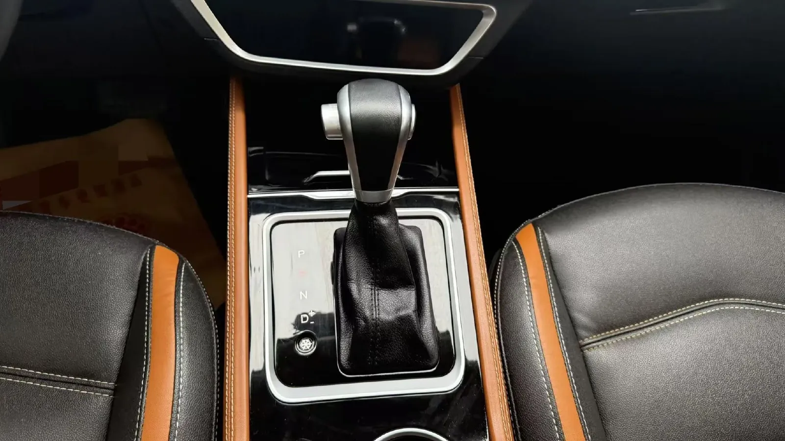 2018 Zotye T300 1.5L 112HP L4 CVT,autocango,china used car exporter,china ev exporter,chinese used car exporter,chinese used ev exporter