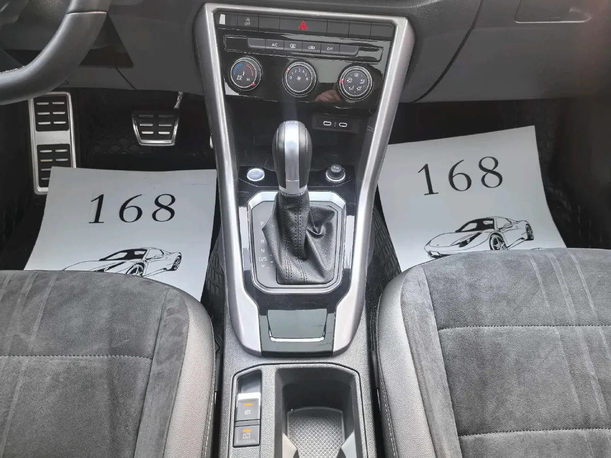 2022 Volkswagen T-Roc 1.4T 150HP L4 7DCT,autocango,china used car exporter,china ev exporter,chinese used car exporter,chinese used ev exporter