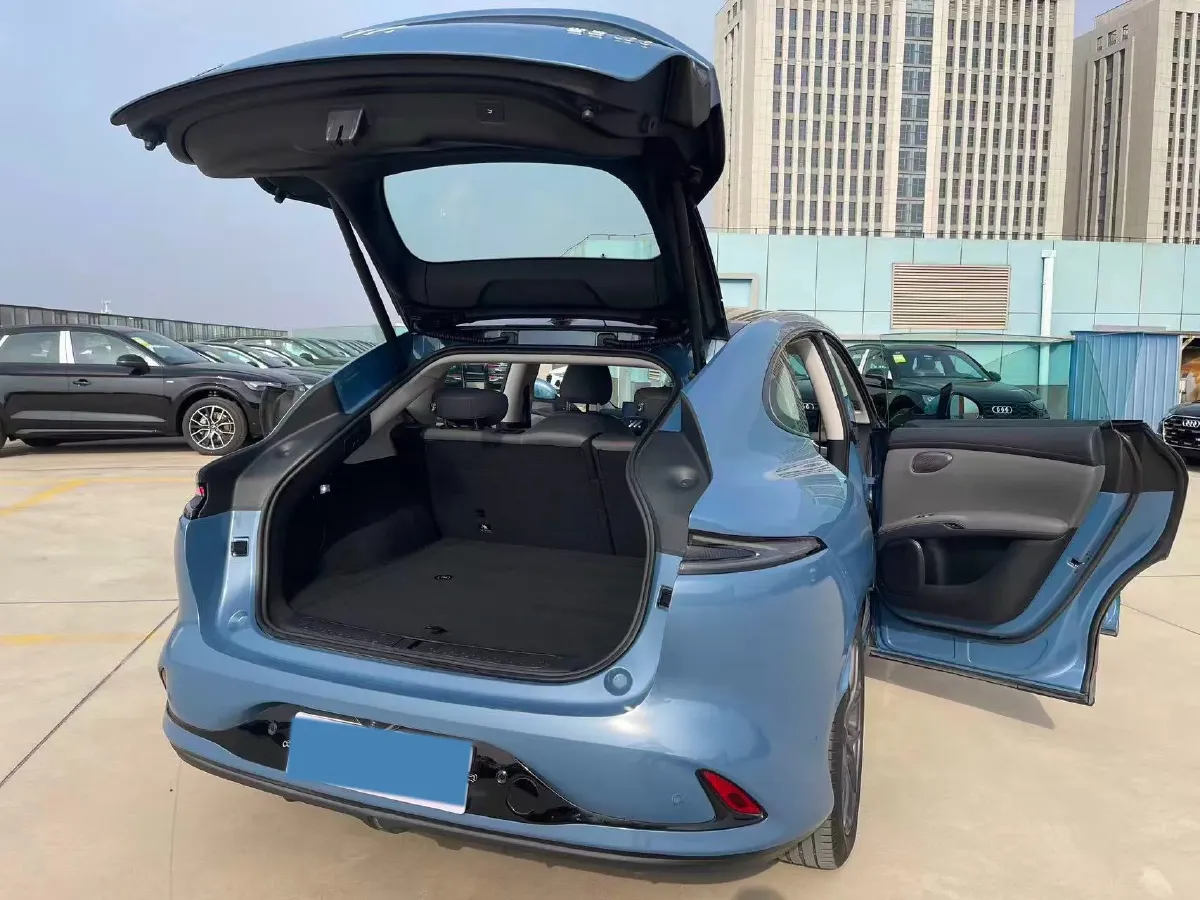 2025 IM LS6 BEV 75KWH,autocango,china used car exporter,china ev exporter,chinese used car exporter,chinese used ev exporter