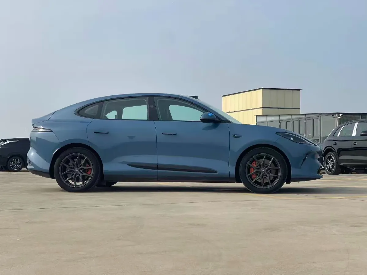 2025 IM LS6 BEV 75KWH,autocango,china used car exporter,china ev exporter,chinese used car exporter,chinese used ev exporter