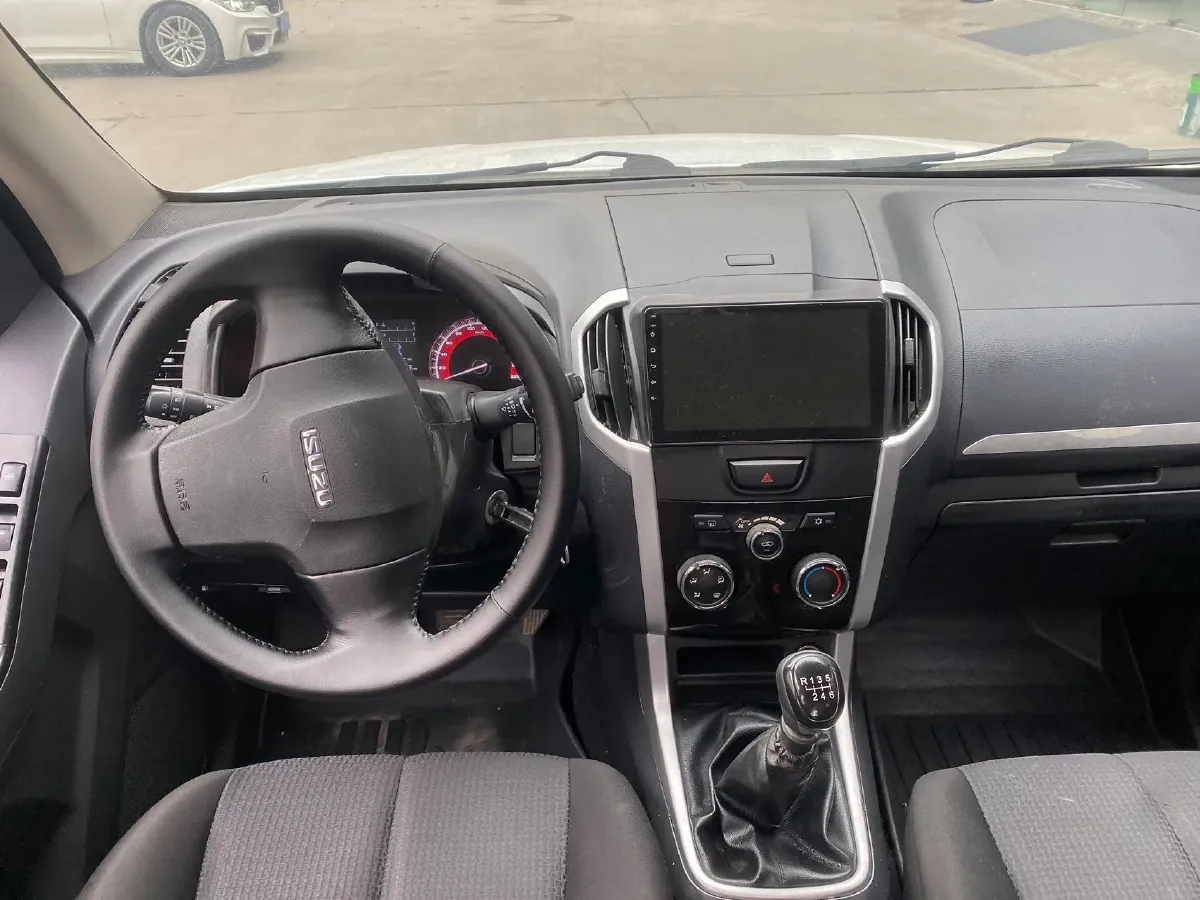 2018 HuangHai JiaoLong 2.5T 140HP L4 5MT,autocango,china used car exporter,china ev exporter,chinese used car exporter,chinese used ev exporter