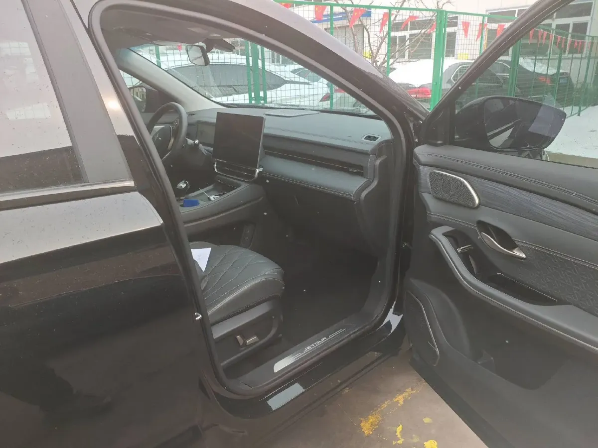 2023 Jetour Traveller 2.0T 254HP L4 7DCT,autocango,china used car exporter,china ev exporter,chinese used car exporter,chinese used ev exporter