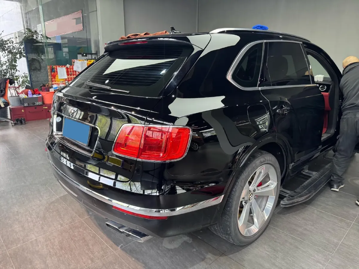 2018 Bentley Bentayga 4.0T 550HP V8 8AT,autocango,china used car exporter,china ev exporter,chinese used car exporter,chinese used ev exporter