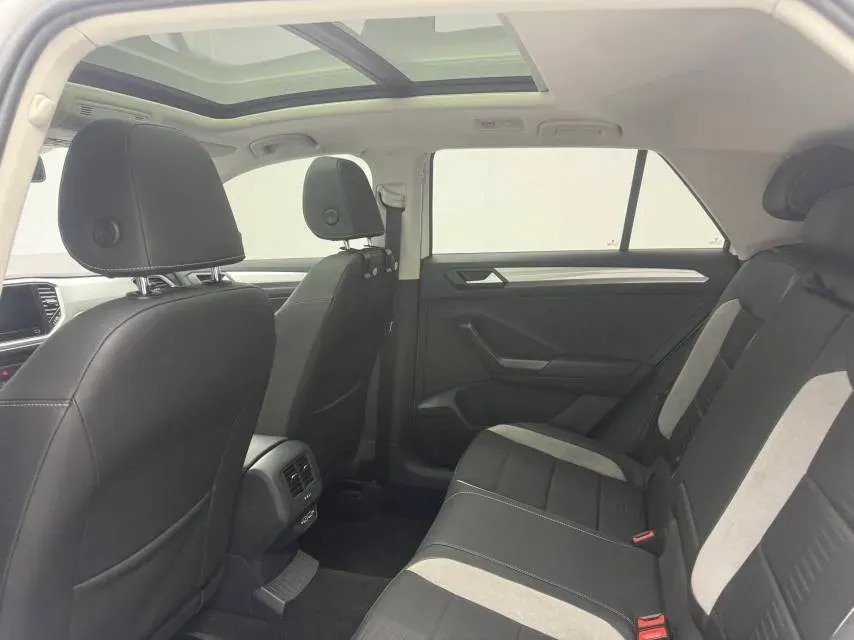 2022 Volkswagen T-Roc 1.4T 150HP L4 7DCT,autocango,china used car exporter,china ev exporter,chinese used car exporter,chinese used ev exporter