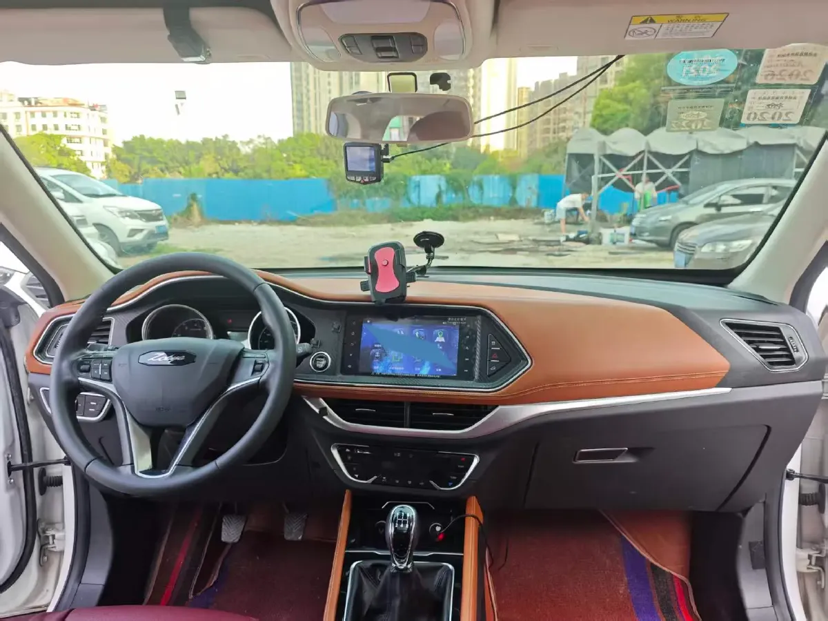 2017 Zotye T300 1.5L 112HP L4 5MT,autocango,china used car exporter,china ev exporter,chinese used car exporter,chinese used ev exporter