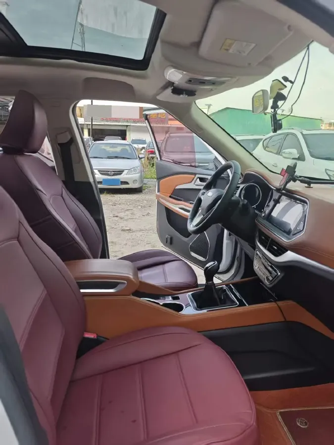 2017 Zotye T300 1.5L 112HP L4 5MT,autocango,china used car exporter,china ev exporter,chinese used car exporter,chinese used ev exporter