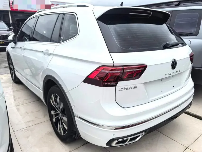 2024 Volkswagen Tiguan L 2.0T 186HP L4 7DCT,autocango,china used car exporter,china ev exporter,chinese used car exporter,chinese used ev exporter