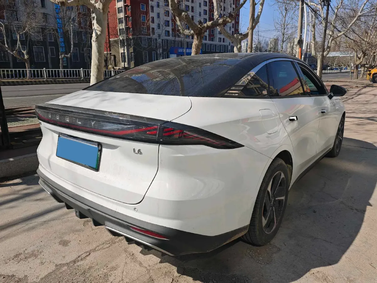 2023 Geely Galaxy L6 1.5T 163HP L4 3DHT PHEV,autocango,china used car exporter,china ev exporter,chinese used car exporter,chinese used ev exporter