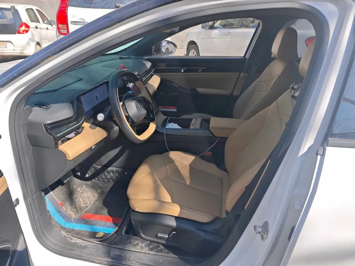 2023 Geely Galaxy L6 1.5T 163HP L4 3DHT PHEV,autocango,china used car exporter,china ev exporter,chinese used car exporter,chinese used ev exporter