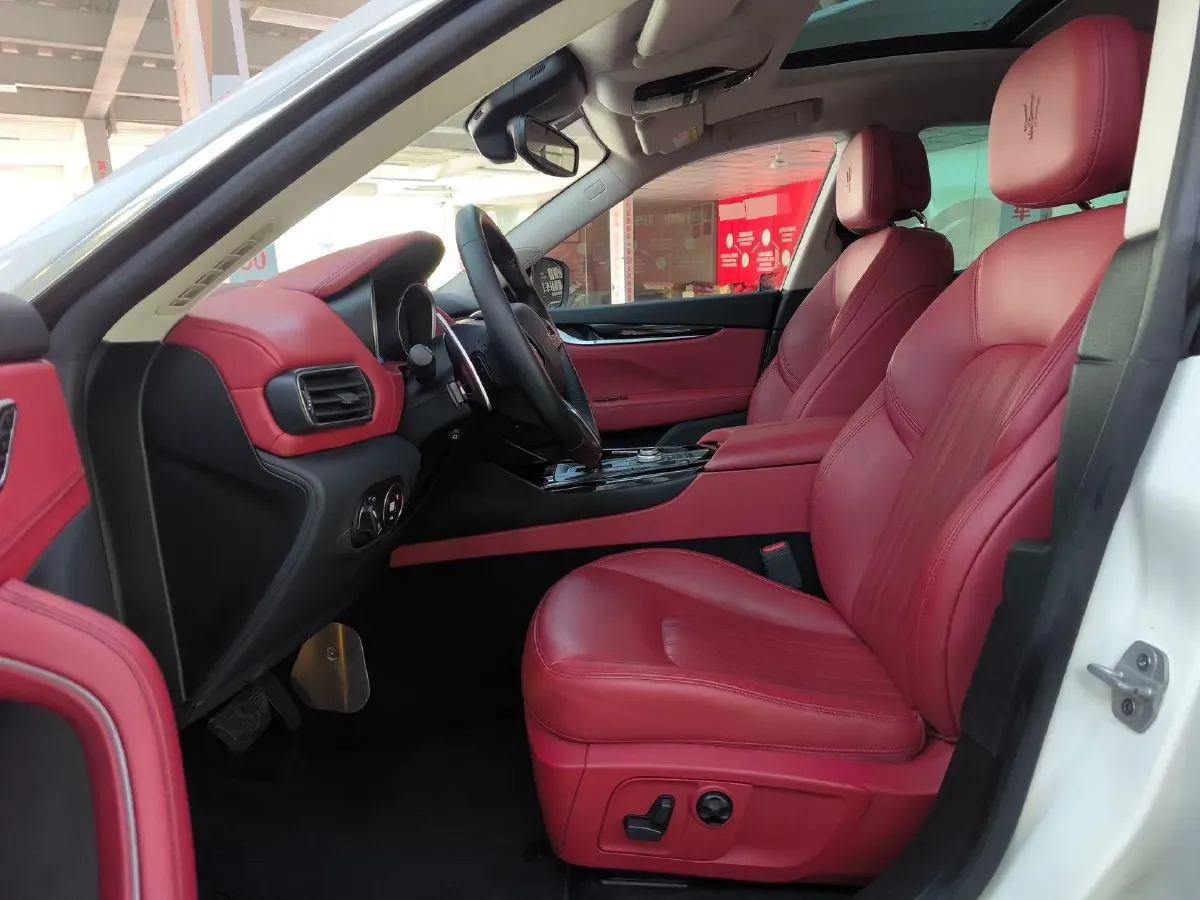 2018 Maserati Levante 3.0T 350HP V6 8AT,autocango,china used car exporter,china ev exporter,chinese used car exporter,chinese used ev exporter