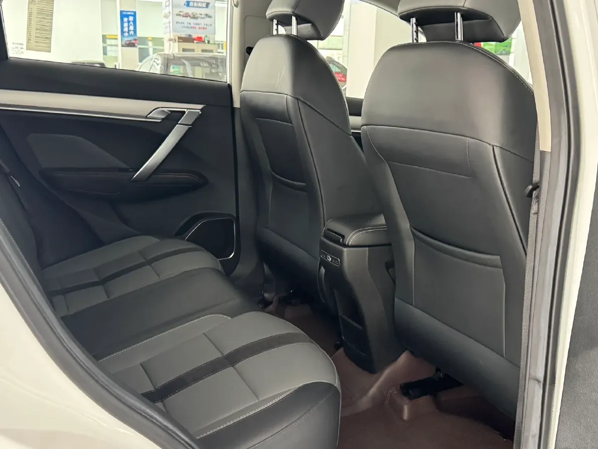 2024 Geely Coolray 1.5T 181HP L4 7DCT,autocango,china used car exporter,china ev exporter,chinese used car exporter,chinese used ev exporter