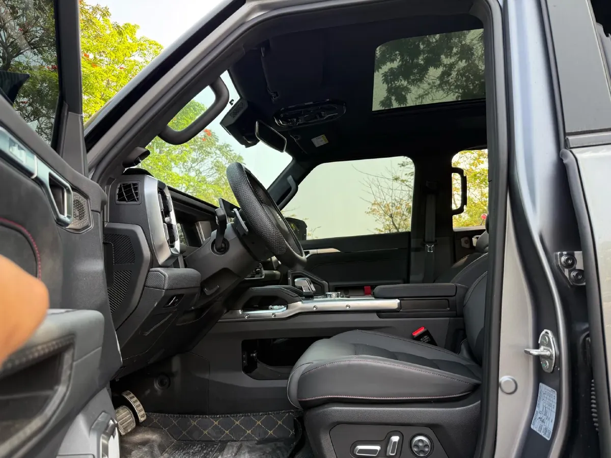 2023 Jetour Traveller 2.0T 254HP L4 7DCT,autocango,china used car exporter,china ev exporter,chinese used car exporter,chinese used ev exporter