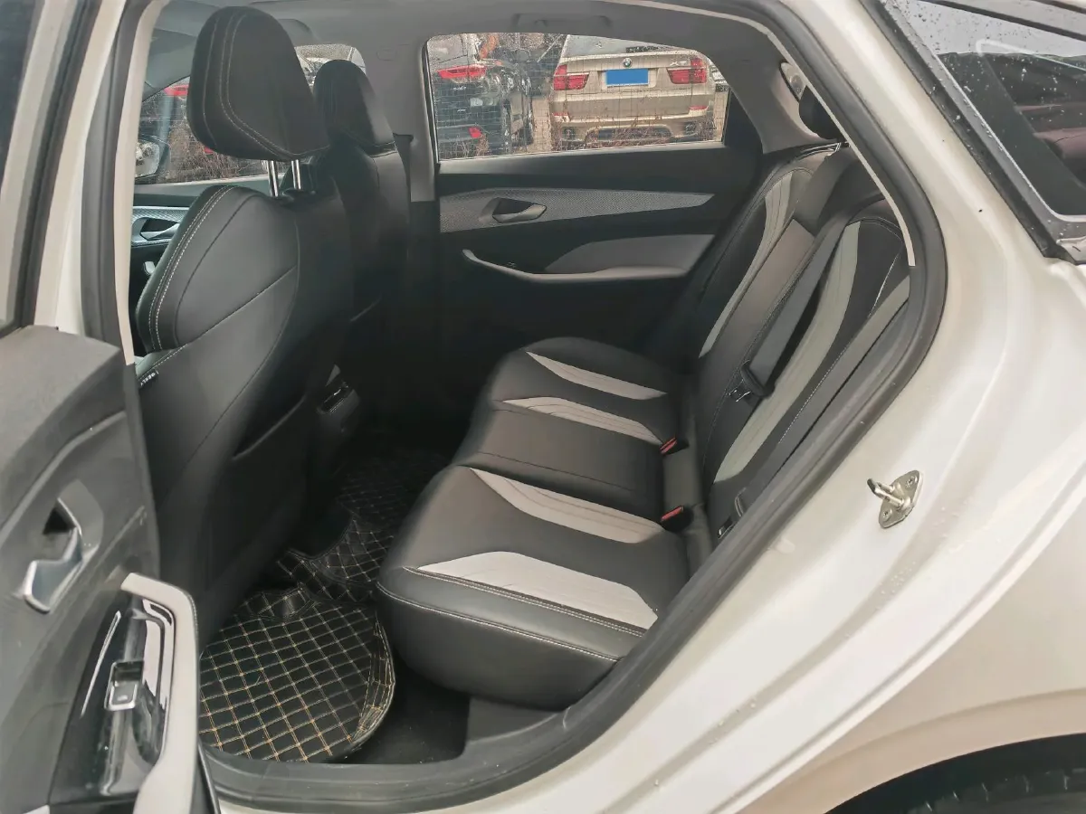 2022 Geely Binray 1.5T 181HP L4 7DCT,autocango,china used car exporter,china ev exporter,chinese used car exporter,chinese used ev exporter