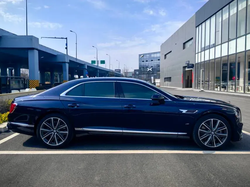 2021 Bentley Flying Spur 4.0T 550HP V8 8DCT,autocango,china used car exporter,china ev exporter,chinese used car exporter,chinese used ev exporter