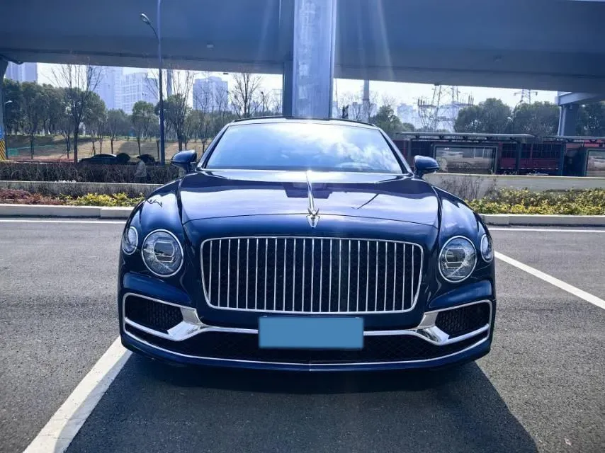 2021 Bentley Flying Spur 4.0T 550HP V8 8DCT,autocango,china used car exporter,china ev exporter,chinese used car exporter,chinese used ev exporter